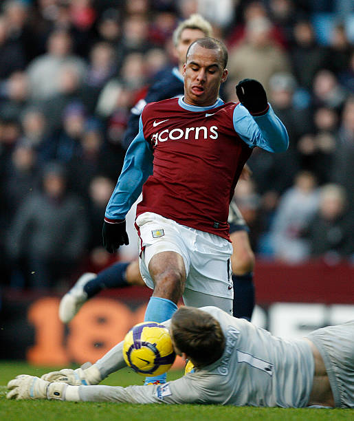 员背后的故 员背后的故