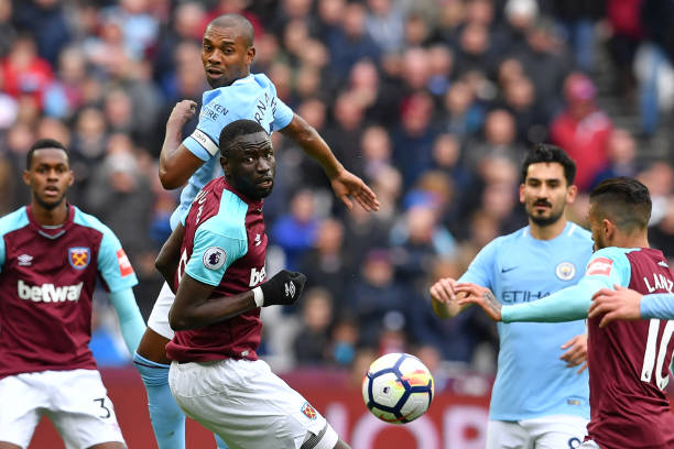 崔康熙在接 崔康熙在接